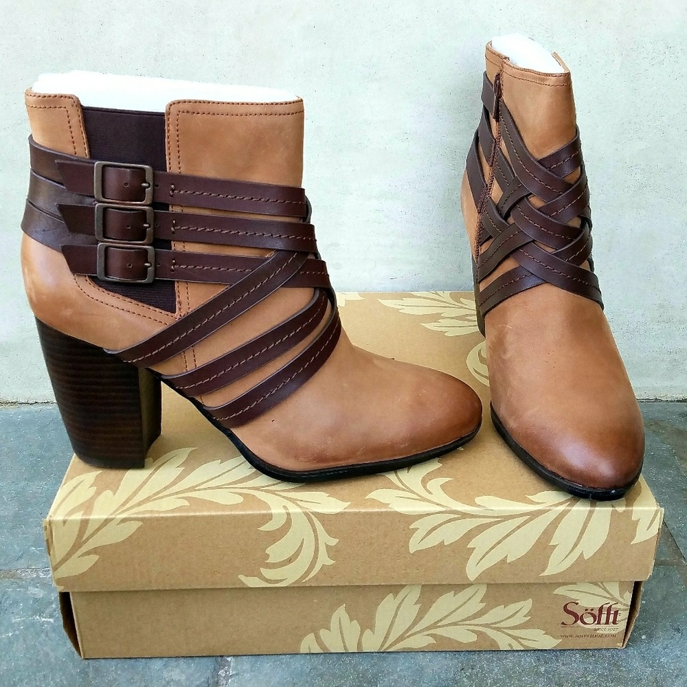 Edgy & Chic Booties by Sofft - Picture 4 of 6